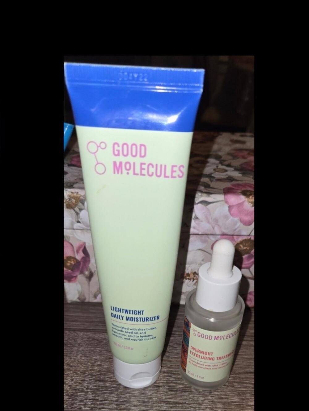 Good Molecules Overnight Exfoliating Treatment & Daily Moisturizer Face cream